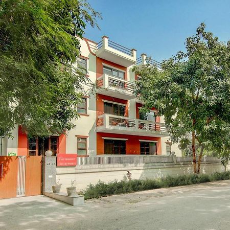Treebo Iffco Chowk غورغاون المظهر الخارجي الصورة