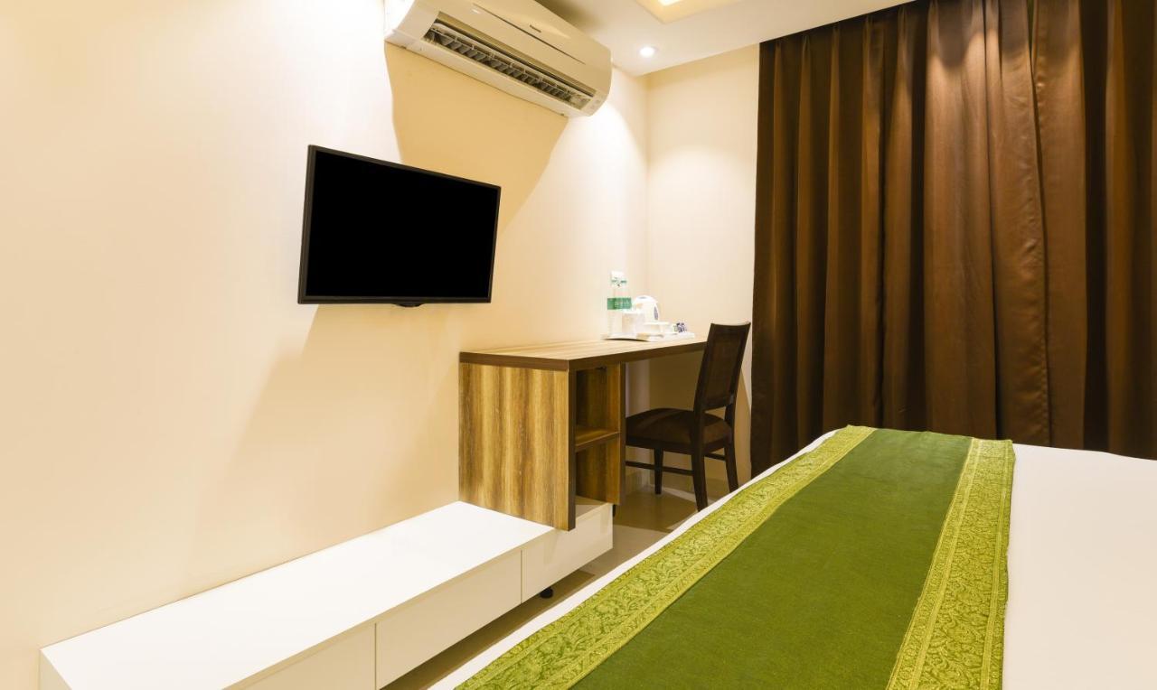 Treebo Iffco Chowk غورغاون المظهر الخارجي الصورة